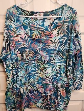 RUM REGGAE Tropical Leaf Print Scoop Neck Top in Teal & Multicolor